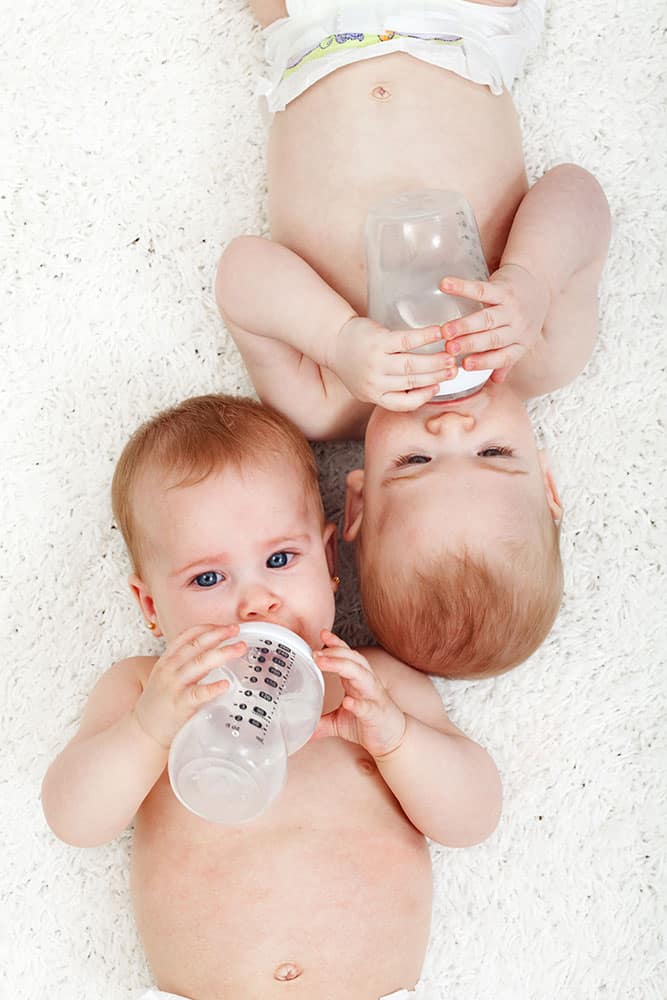 twins feeding