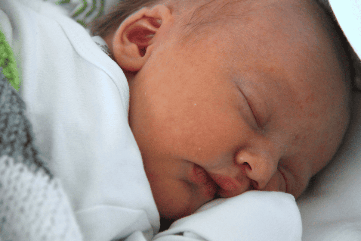 newborn first week sleeping