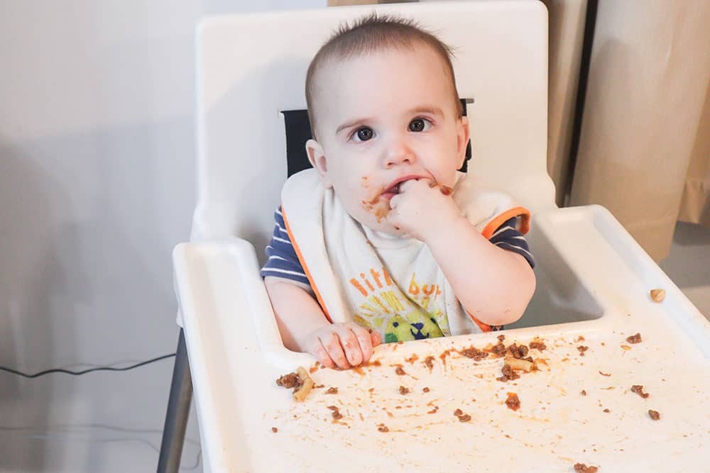 7 month old baby feeding