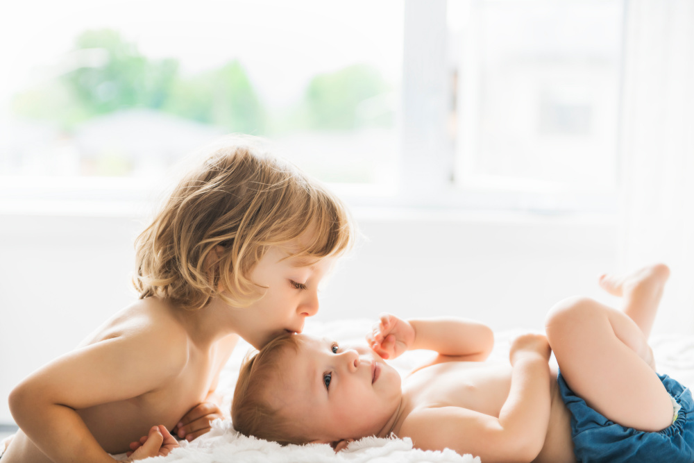 how to deal with toddler jealousy