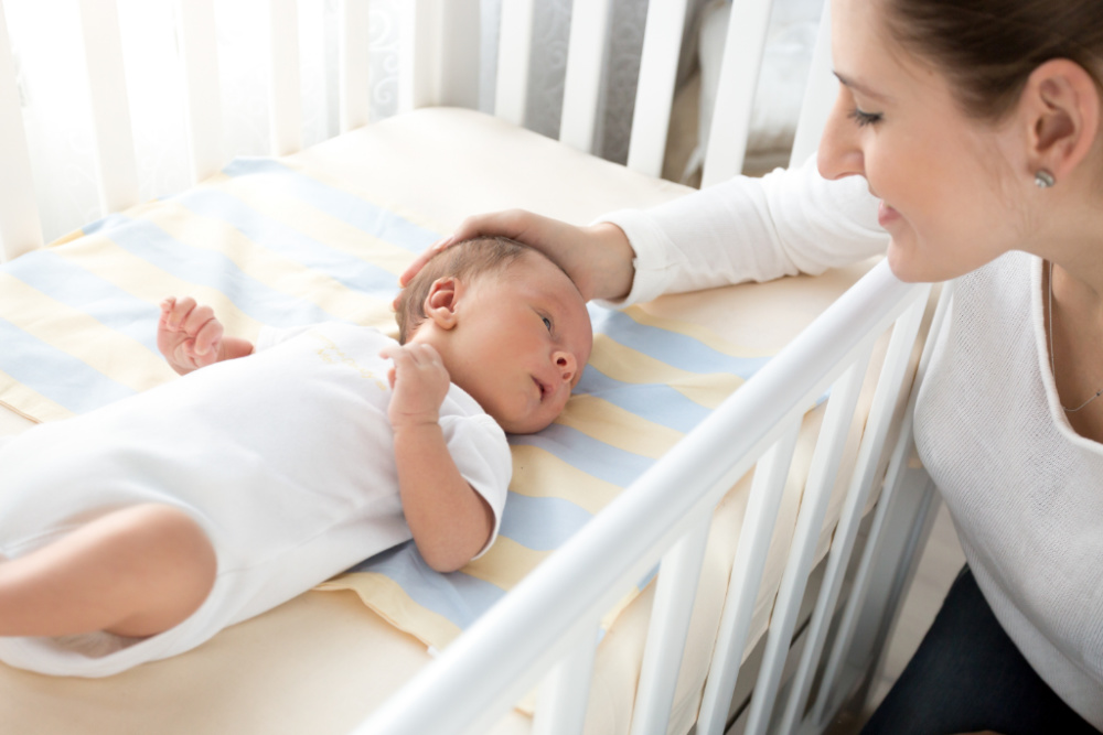 how to survive the first month with a newborn sleeping