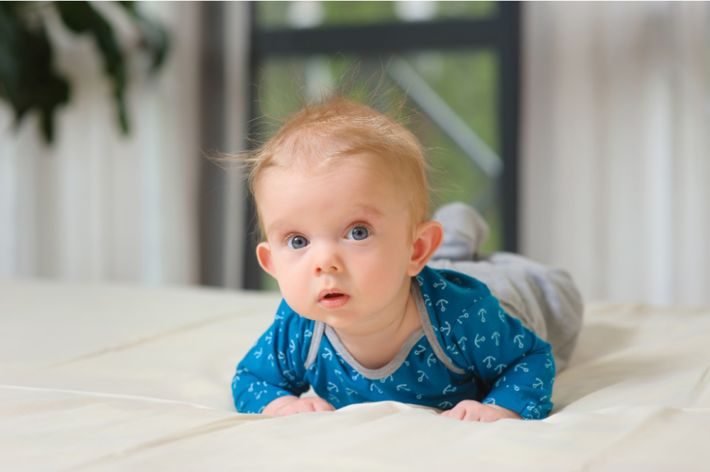 what to expect with a newborn week by week doing tummy time