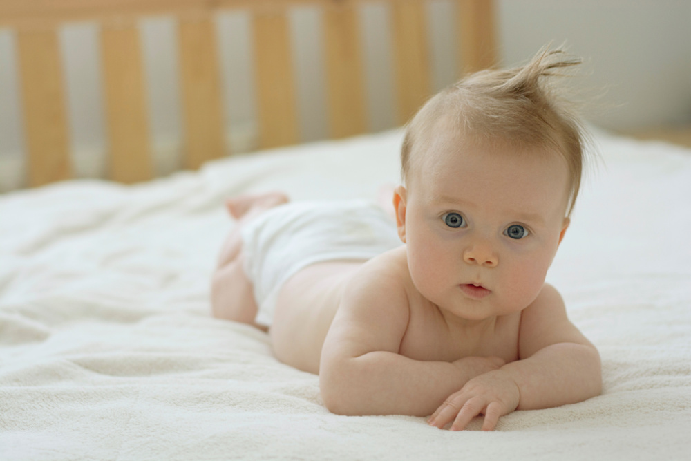 baby doing tummy time