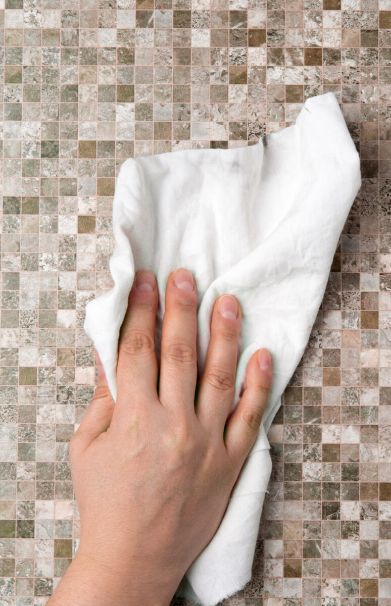 white cleaning cloth