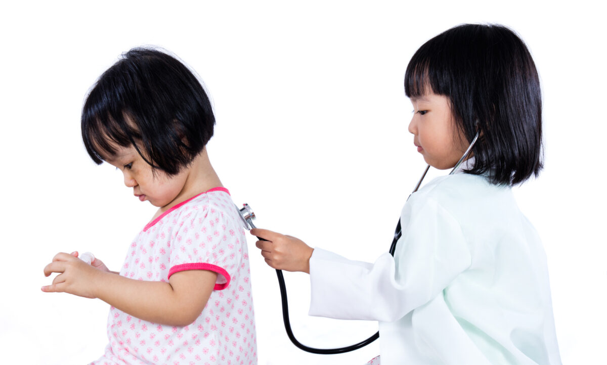 children playing doctors