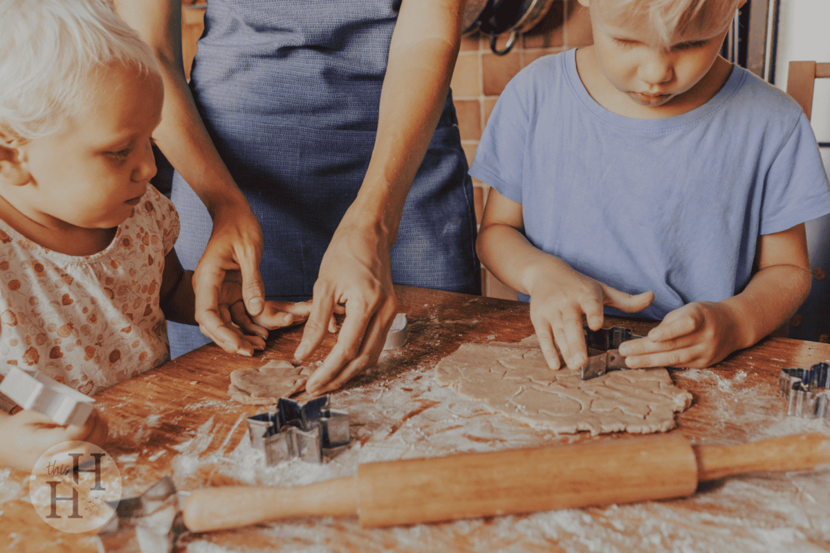 children baking with mom
