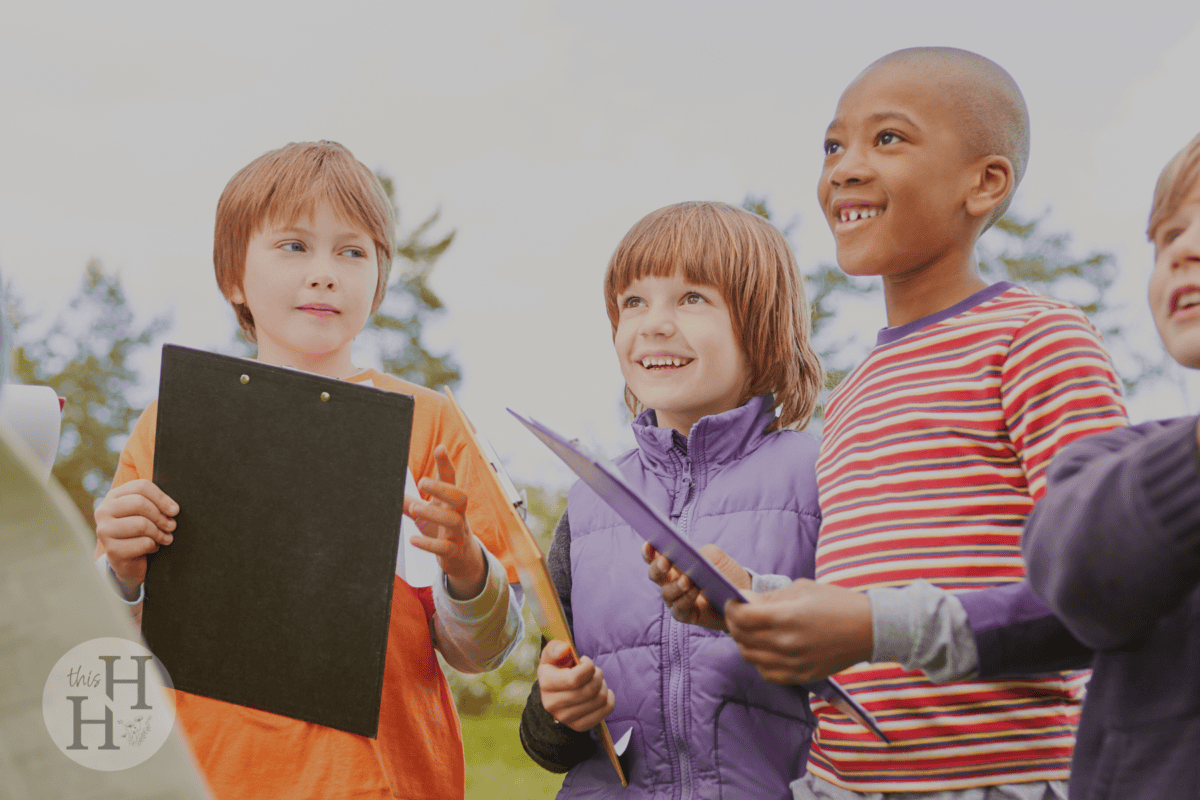 kids prepping for a scavenger hunt