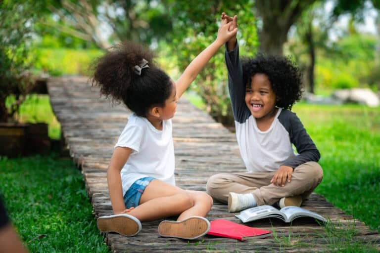 10 Easy Outdoor Summer Learning Activities for Kids