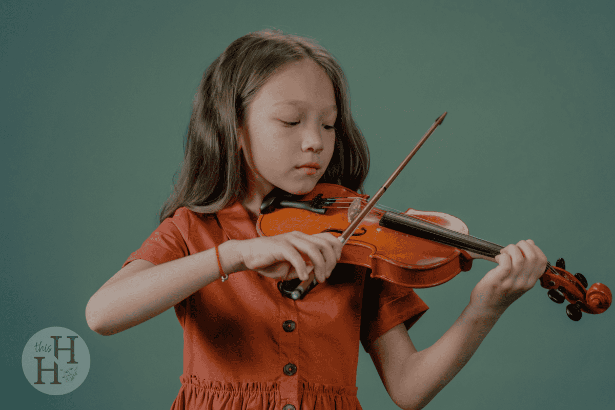 child playing violin